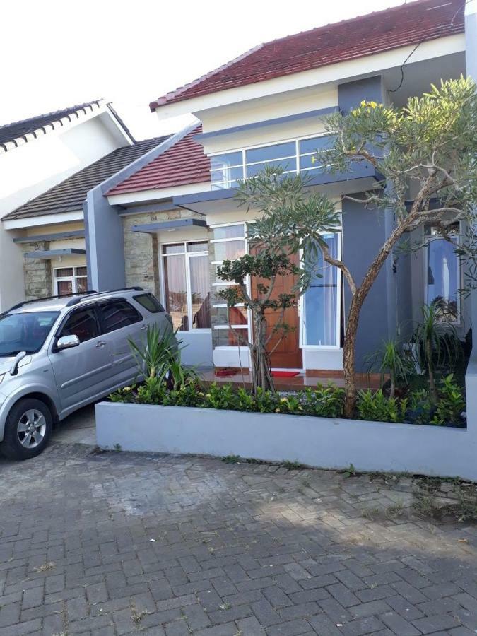 Villa Puncak Garuda A5 Бату Екстериор снимка